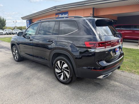 Used 2026 Volkswagen Atlas SE AWD/4WD image 3
