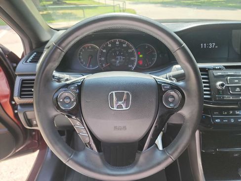 Used 2017 Honda Accord Sport image 13