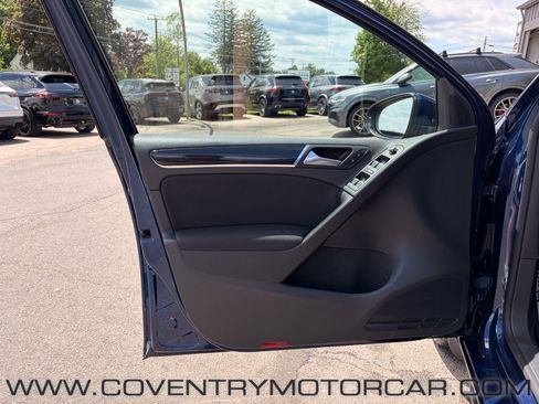 Used 2012 Volkswagen Golf 4-Door FWD image 35