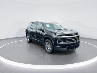Used 2025 Chevrolet Traverse LT FWD video 2