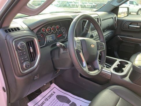 Used 2022 Chevrolet Silverado 1500 LTZ w/ LTZ Premium Package image 11