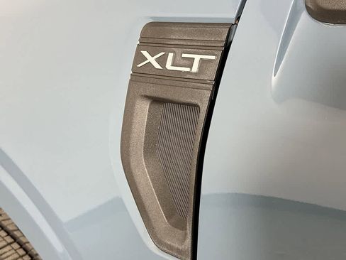 Certified 2022 Ford Maverick XLT image 7