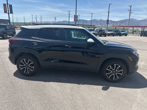 Used 2021 Chevrolet TrailBlazer ACTIV w/ Sun and Liftgate Package AWD/4WD image 5