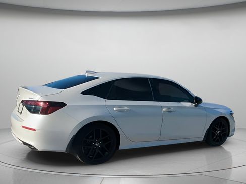 Used 2025 Honda Civic Sport image 29