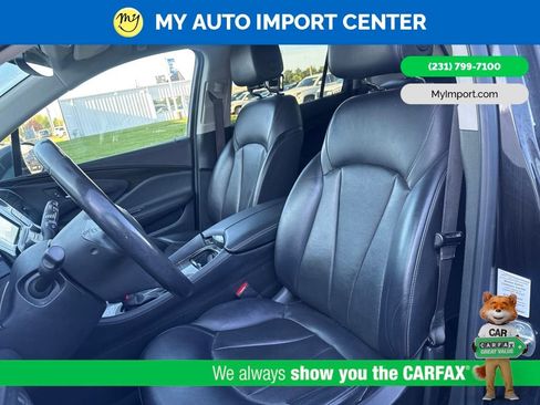 Used 2020 Buick Envision Essence w/ LPO, Cargo Package AWD/4WD image 7