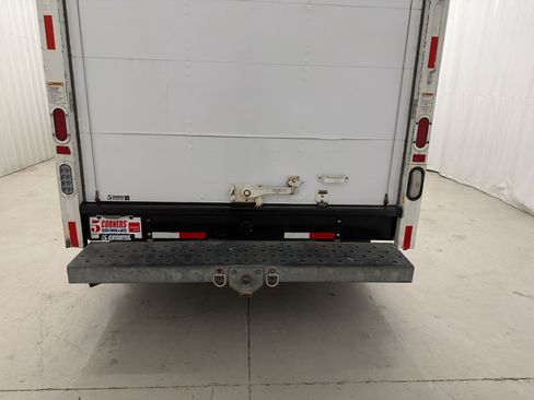 Used 2013 GMC Savana 3500 RWD image 9