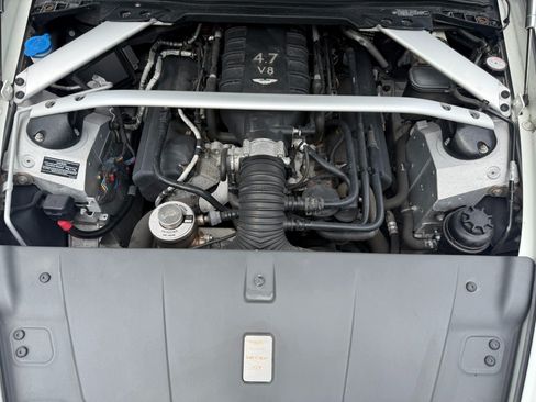 Used 2015 Aston Martin V8 Vantage GT RWD image 50