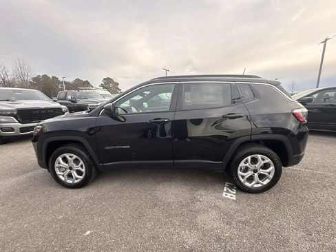 New 2026 Jeep Compass Latitude image 5