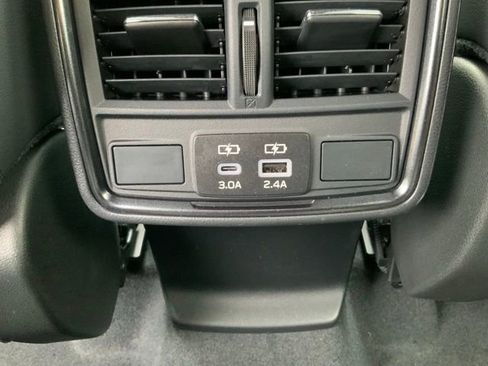 Certified 2025 Subaru Forester Limited image 19