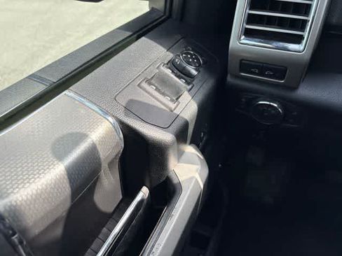 Used 2015 Ford F150 Lariat AWD/4WD image 22