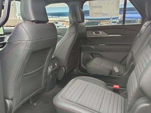 New 2026 Ford Explorer ST-Line w/ ST-Line Street Pack image 11