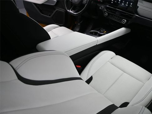 Certified 2024 Acura ZDX Type S image 31