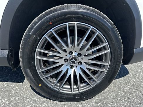Used 2023 Mercedes-Benz GLC 300 4MATIC image 30