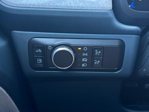 New 2026 Ford Maverick XLT w/ XLT Luxury Package FWD image 26