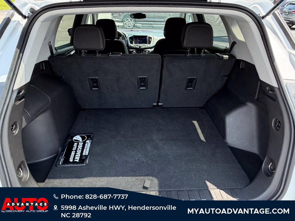 Used 2024 GMC Terrain SLE AWD/4WD image 29
