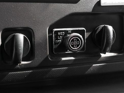 Used 2016 Ford E-350 and Econoline 350 Super Duty w/ Power Windows & Locks Group RWD image 33