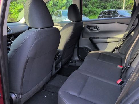 Used 2025 Nissan Rogue S AWD/4WD image 38