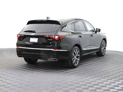 Used 2023 Acura MDX SH-AWD w/ Technology Package image 7