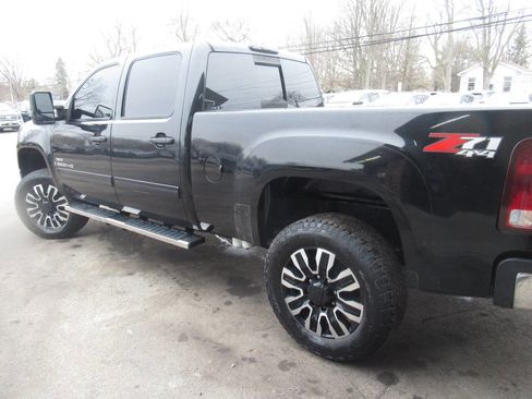 Used 2007 GMC Sierra 2500 SLT w/ Entertainment Package image 13