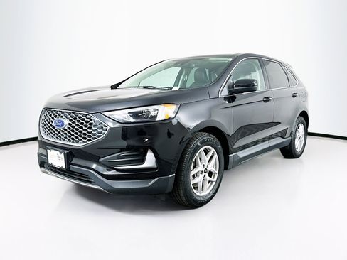 Used 2023 Ford Edge SEL image 3