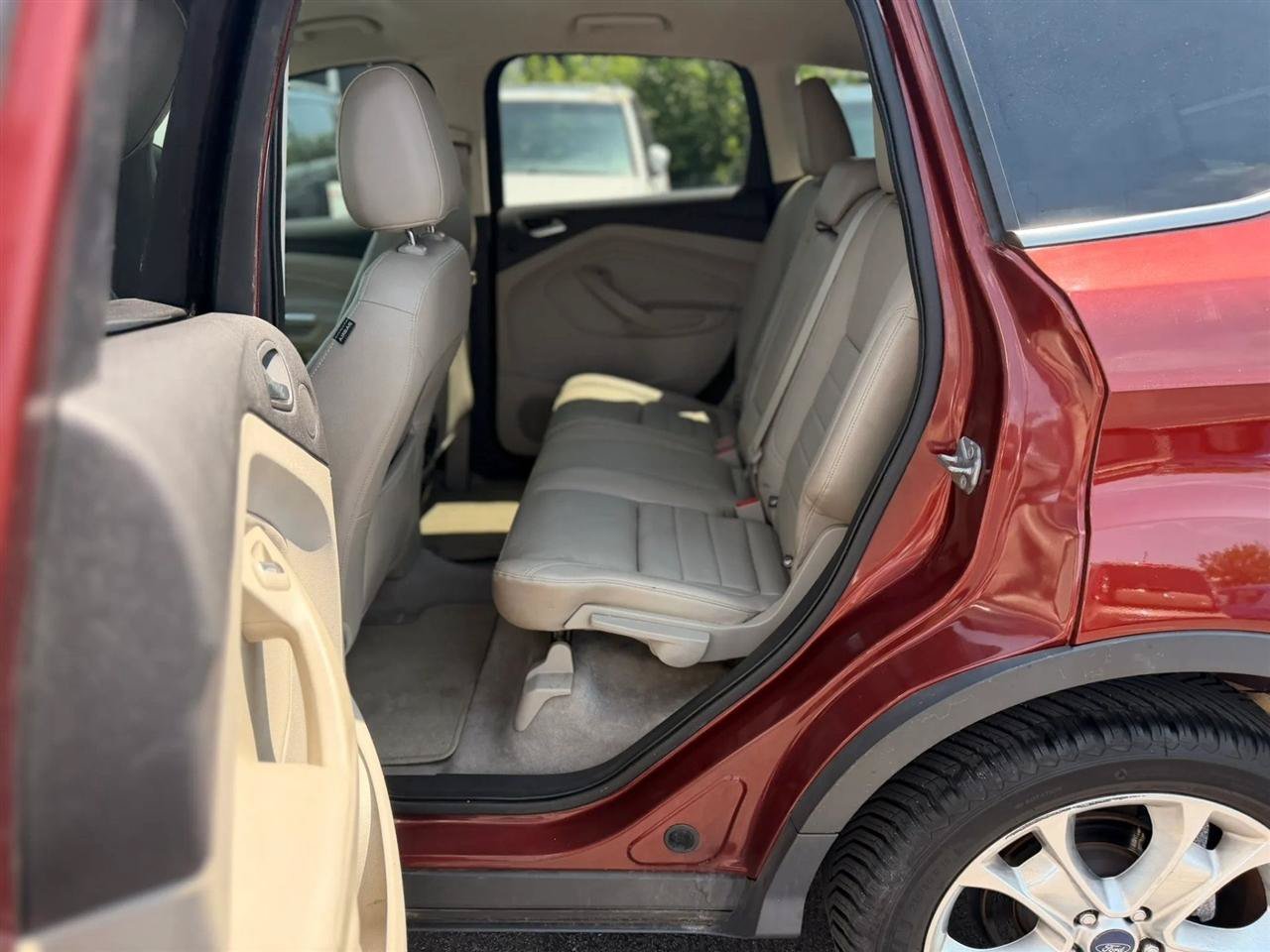 Used 2014 Ford Escape Titanium FWD image 21