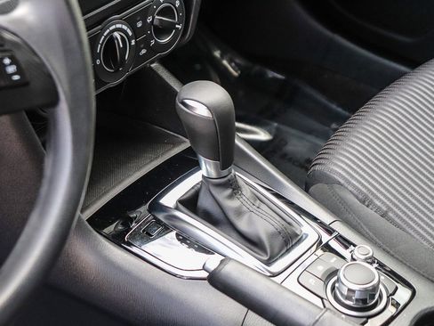 Used 2016 MAZDA MAZDA3 i Sport w/ Preferred Equipment Package image 22