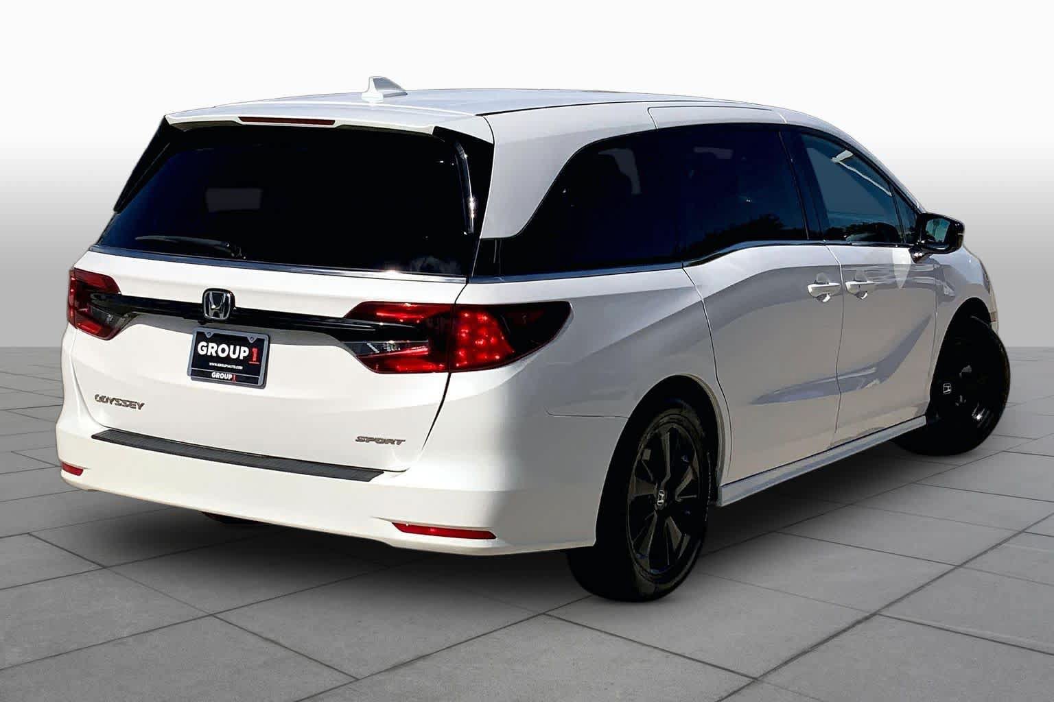 Used 2024 Honda Odyssey Sport image 13