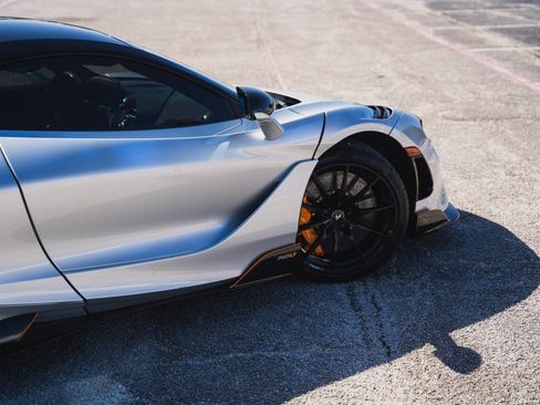Used 2021 McLaren 765LT RWD image 38
