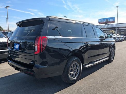 New 2025 Ford Expedition Max Active image 4