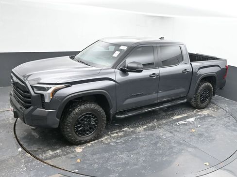 Used 2025 Toyota Tundra SR5 image 33
