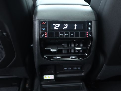 New 2026 Jeep Grand Cherokee L Limited w/ Limited Altitude Package AWD/4WD image 16