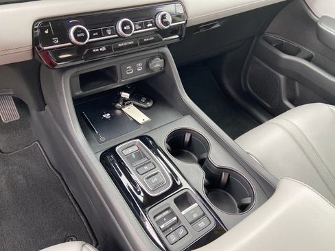 Used 2024 Honda Pilot EX-L image 38