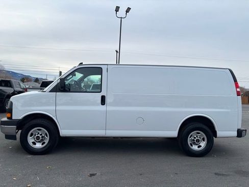 Certified 2022 GMC Savana 2500 w/ Driver Convenience Package image 5