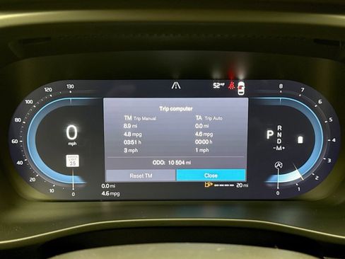 Used 2025 Volvo XC40 B5 Core image 13