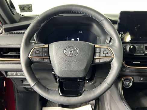 Used 2025 Toyota Grand Highlander AWD Hybrid image 28