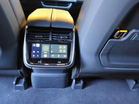 Used 2025 Rivian R1S Adventure AWD/4WD image 21