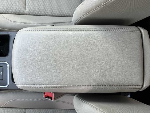 Used 2018 Ford Escape SE image 21