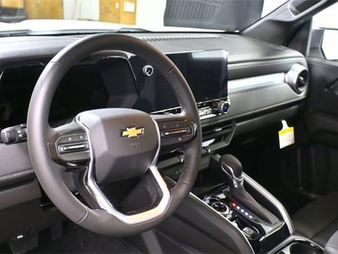 New 2026 Chevrolet Colorado LT image 14