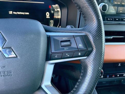 Used 2022 Mitsubishi Outlander SEL image 24