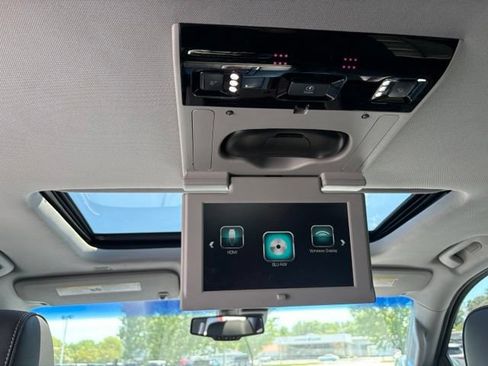 Used 2019 GMC Yukon Denali w/ Open Road Package AWD/4WD image 23