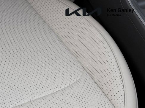 New 2026 Kia Sorento S AWD/4WD image 24