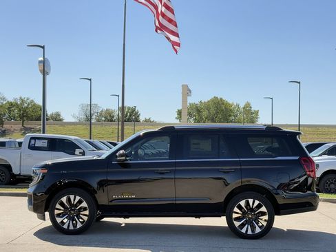 New 2025 Ford Expedition Platinum w/ Driver's Package AWD/4WD image 40