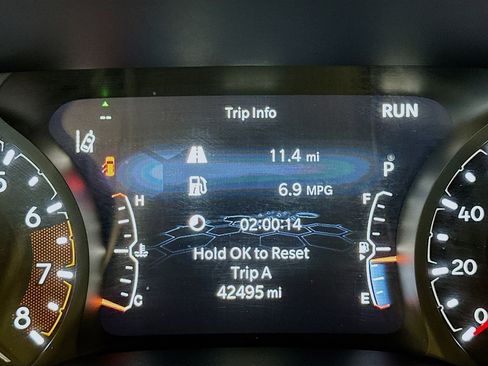 Used 2025 Jeep Compass Limited AWD/4WD image 19