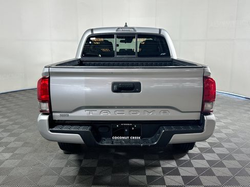 Used 2022 Toyota Tacoma SR w/ SR Convenience Package RWD image 4
