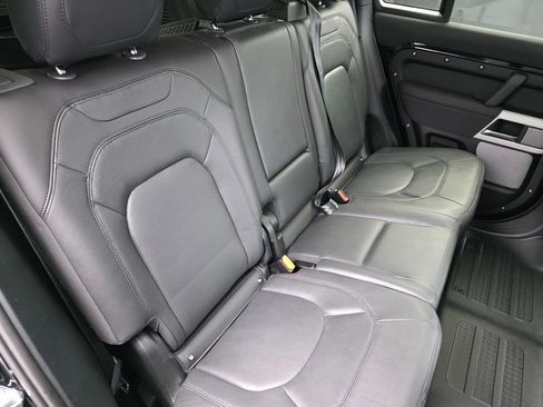 Used 2023 Land Rover Defender 130 SE image 25