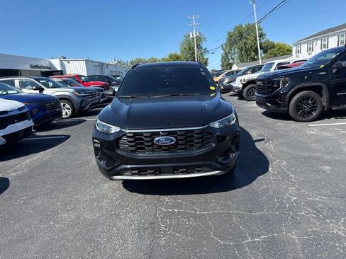 Used 2024 Ford Escape ST-Line w/ Tech Pack #1 AWD/4WD image 9