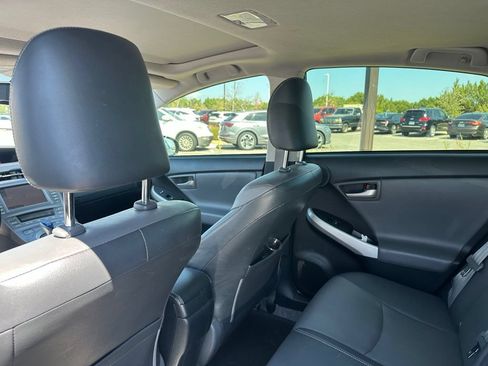 Used 2012 Toyota Prius Four w/ Deluxe Solar Roof Pkg FWD image 10