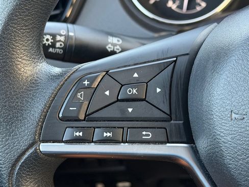 Used 2022 Nissan Rogue Sport S FWD image 15