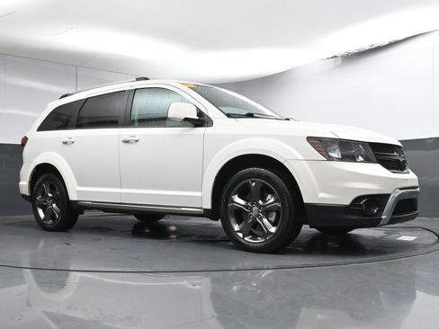 Used 2015 Dodge Journey Crossroad w/ Flexible Seating Group image 24