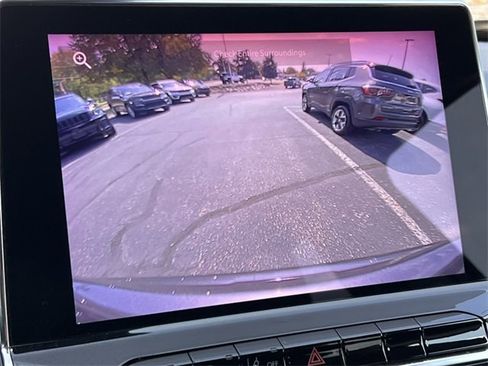 Used 2022 Jeep Compass Limited image 22